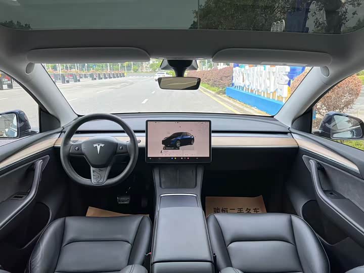 Фото 7 - Tesla Model Y