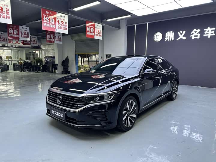 Фото 1 - Volkswagen Passat