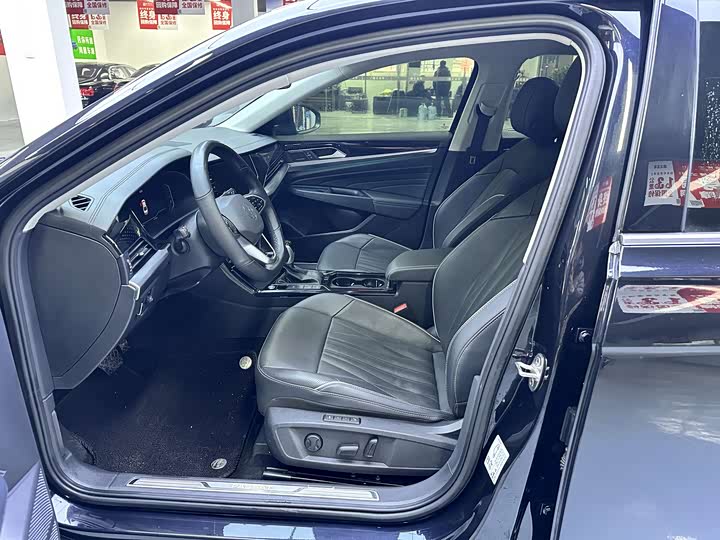 Фото 4 - Volkswagen Passat