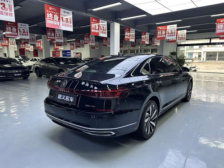 Фото 9 - Volkswagen Passat