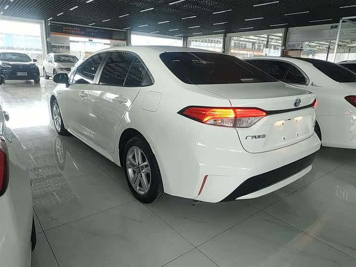 Фото 5 - Toyota Levin