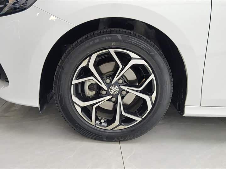 Фото 6 - MG Motor 5