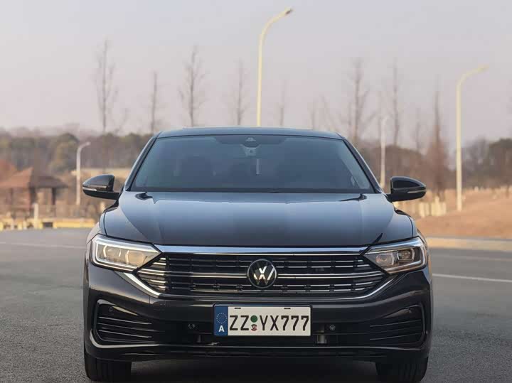 Фото 2 - Volkswagen Sagitar L