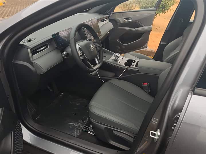 Фото 9 - BYD Qin Plus