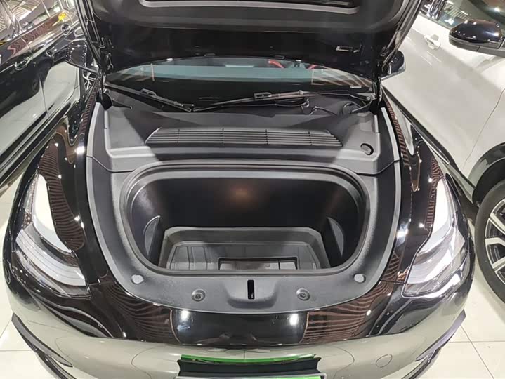 Фото 4 - Tesla Model Y