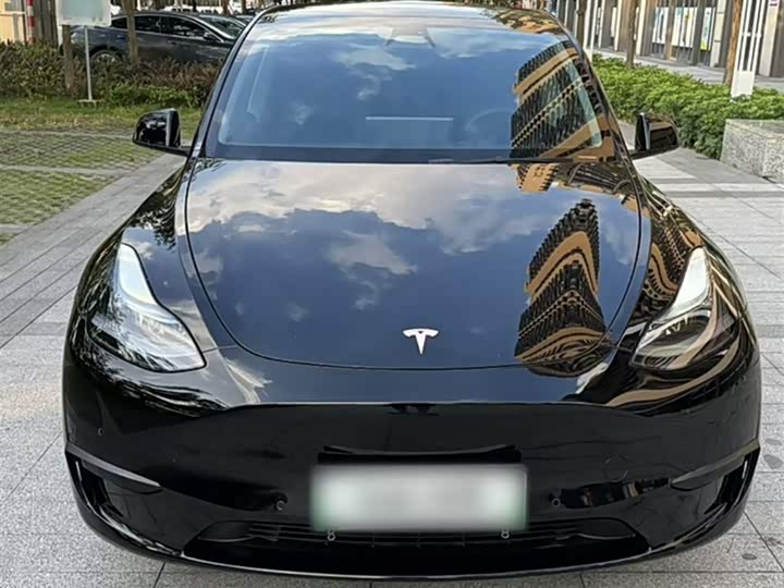 Фото 8 - Tesla Model Y