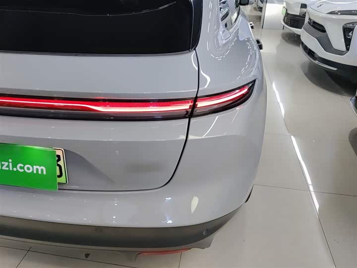 Фото 7 - Nio ET5T