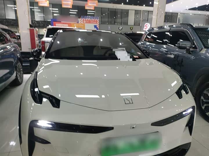 Фото 3 - Zeekr X