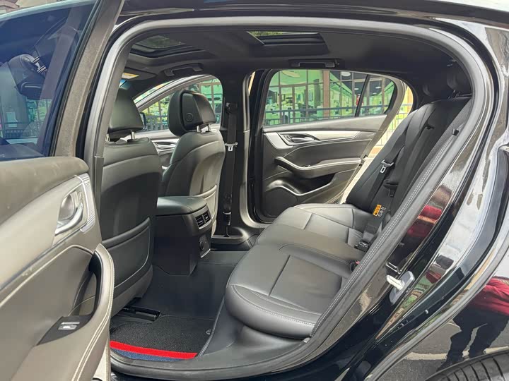 Фото 9 - Cadillac CT5