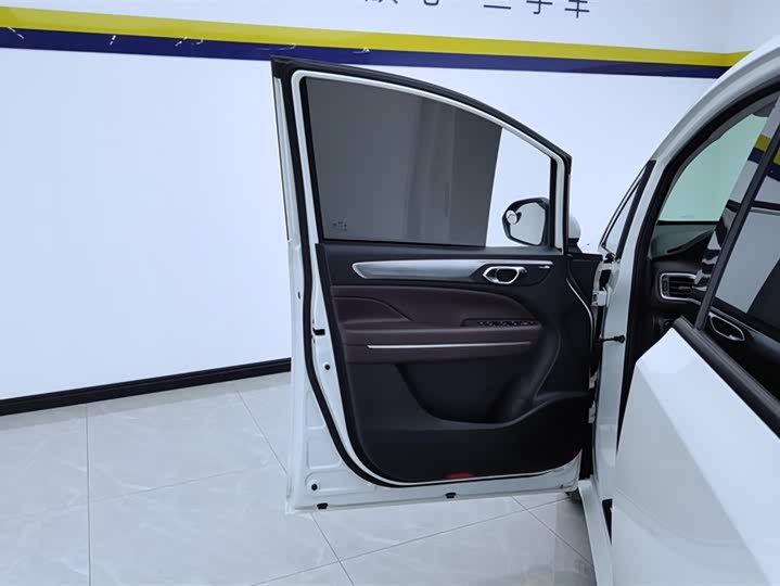 Фото 7 - GAC Trumpchi M6