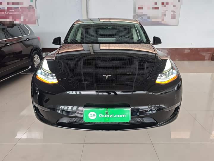 Фото 3 - Tesla Model Y