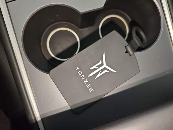 Фото 9 - Tesla Model Y