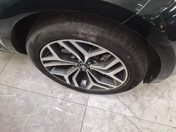 Фото 6 - Land Rover Range Rover Evoque L