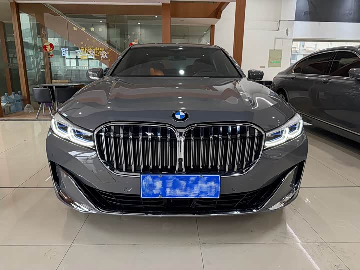 Фото 2 - BMW 7 Series