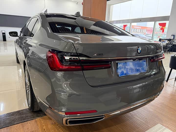 Фото 4 - BMW 7 Series