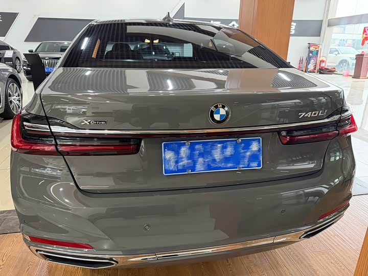 Фото 5 - BMW 7 Series