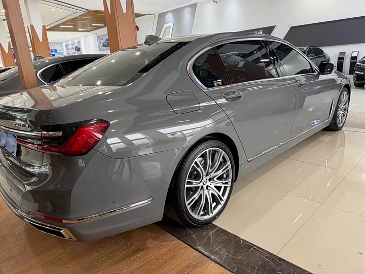 Фото 6 - BMW 7 Series