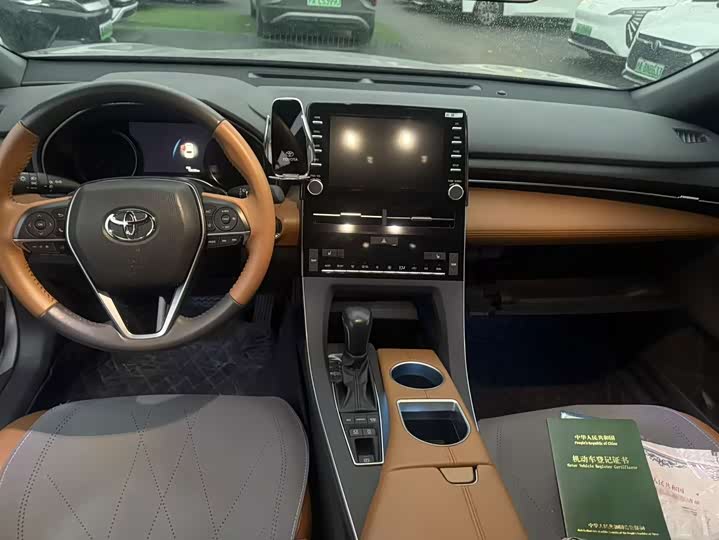 Фото 7 - Toyota Avalon