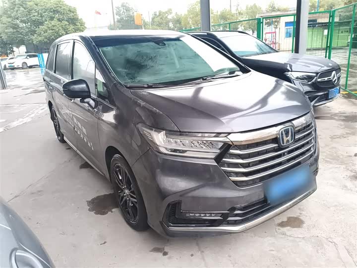 Фото 4 - Honda Odyssey