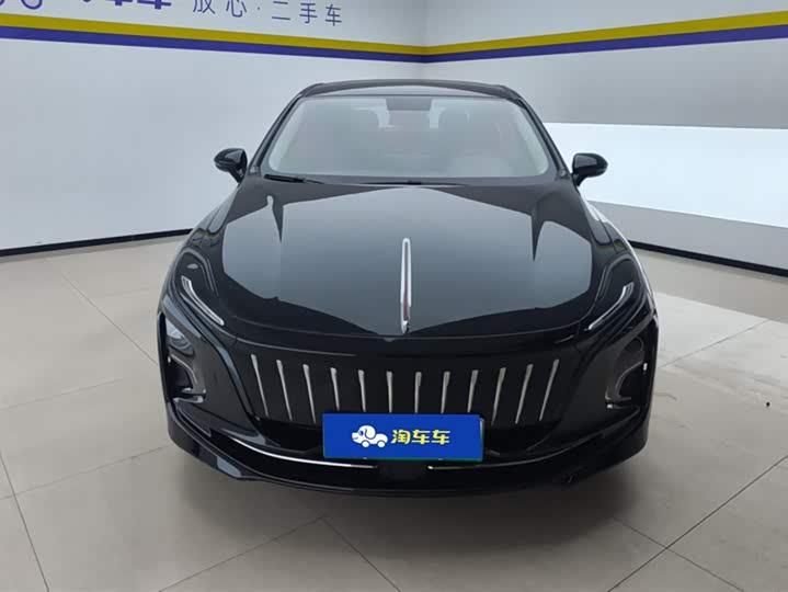 Фото 2 - Hongqi E-QM5