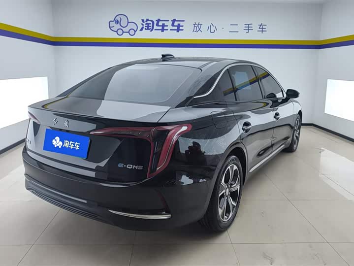 Фото 3 - Hongqi E-QM5