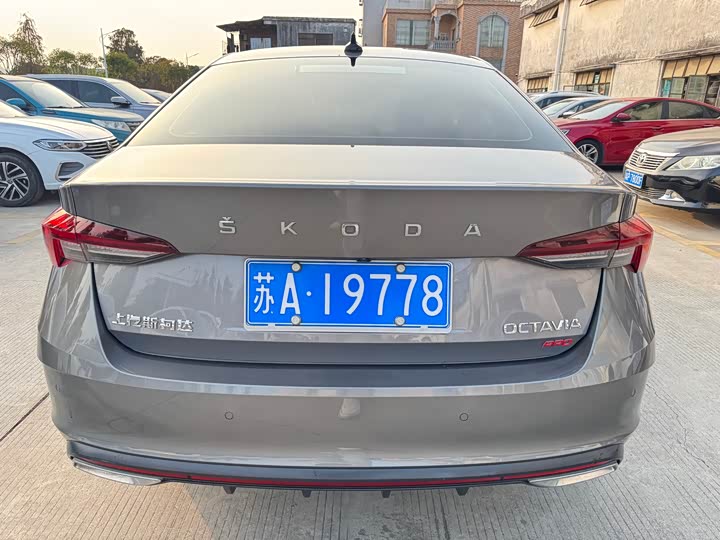 Фото 5 - Skoda Octavia Pro