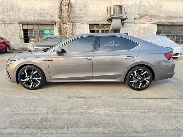 Фото 9 - Skoda Octavia Pro