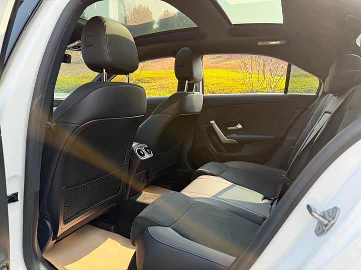 Фото 5 - Mercedes-Benz A-Class