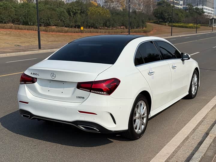 Фото 8 - Mercedes-Benz A-Class