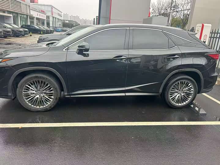 Фото 2 - Lexus RX