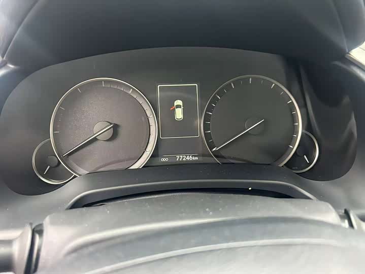 Фото 7 - Lexus RX