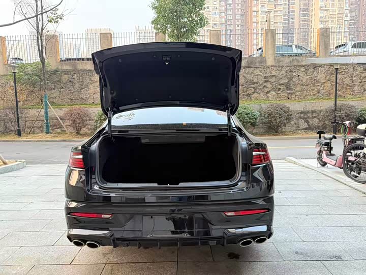 Фото 6 - Geely Preface