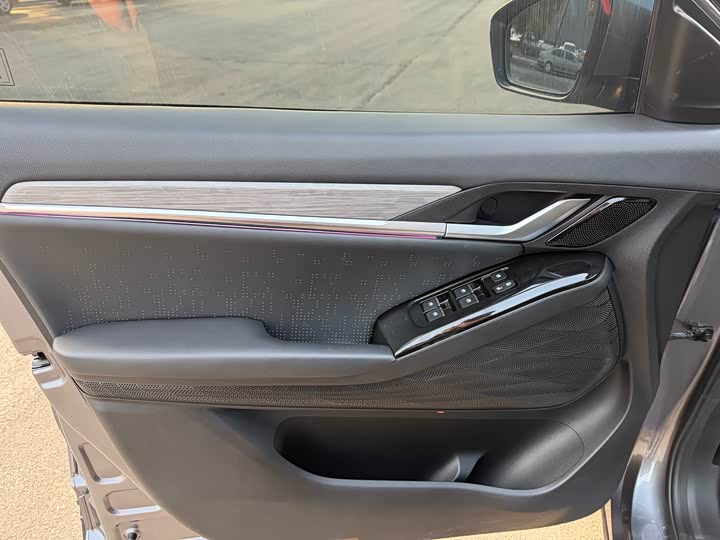 Фото 8 - JAC QX Hybrid