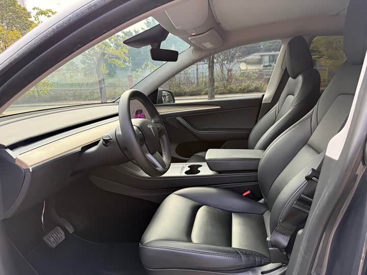 Фото 4 - Tesla Model Y