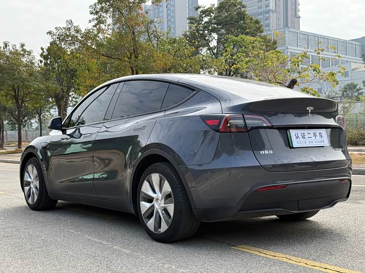 Фото 7 - Tesla Model Y