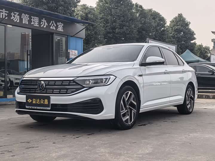 Фото 1 - Volkswagen Sagitar L