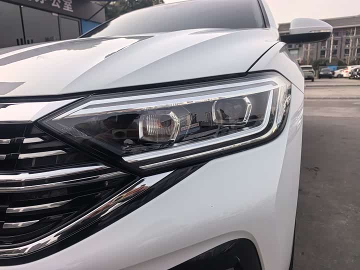 Фото 9 - Volkswagen Sagitar L