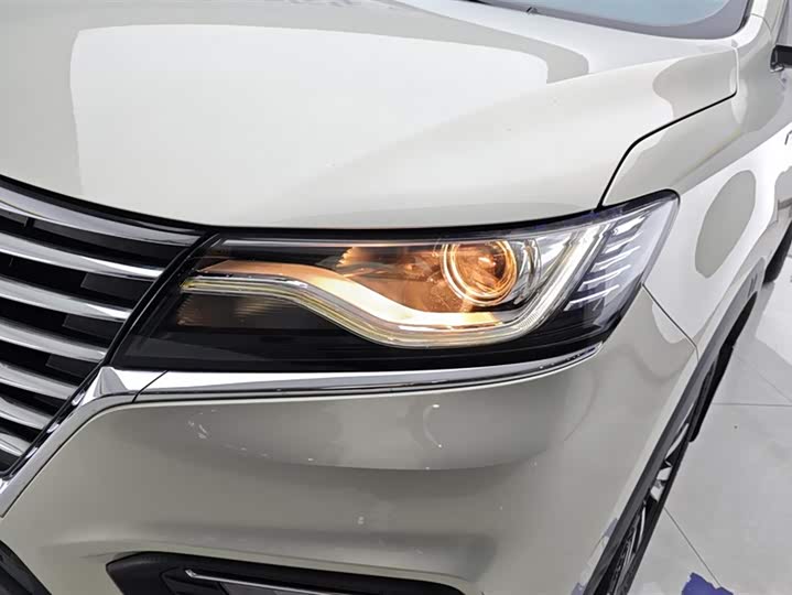 Фото 5 - Roewe RX5