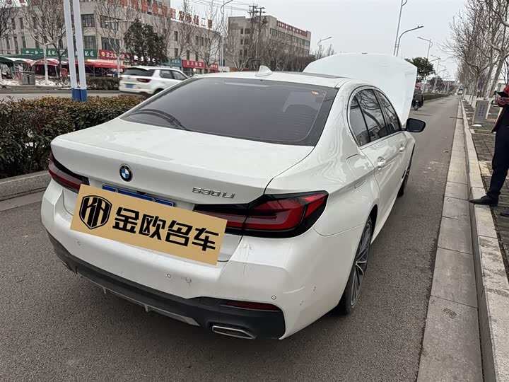 Фото 3 - BMW 5 Series