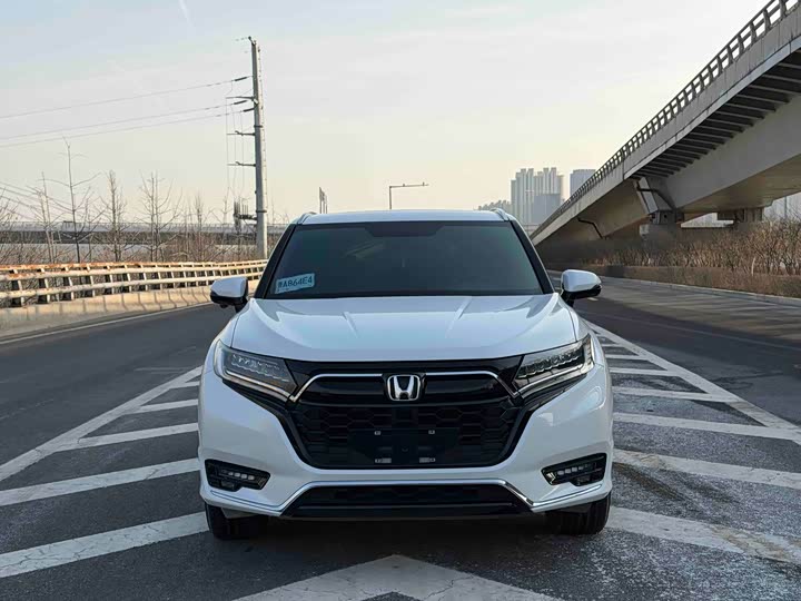 Фото 2 - Honda UR-V
