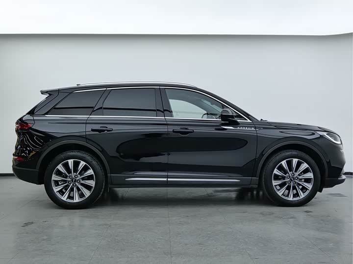 Фото 8 - Lincoln Corsair