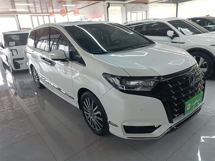 Фото 4 - Honda Elysion