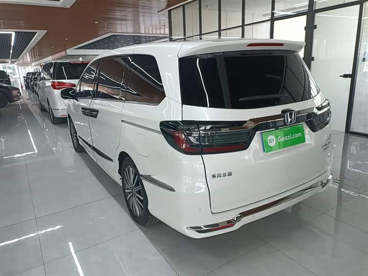 Фото 5 - Honda Elysion