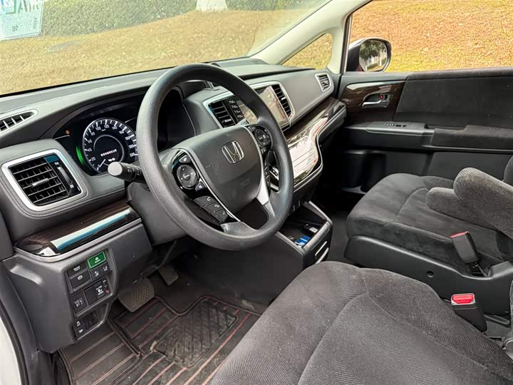 Фото 7 - Honda Odyssey