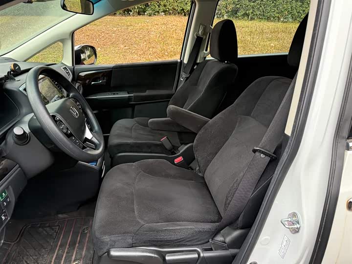 Фото 8 - Honda Odyssey