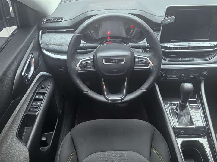 Фото 6 - Jeep Compass