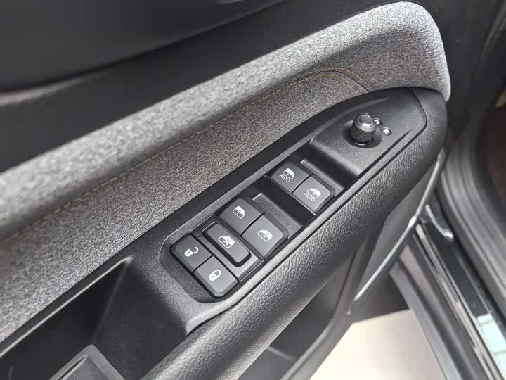 Фото 9 - Jeep Compass