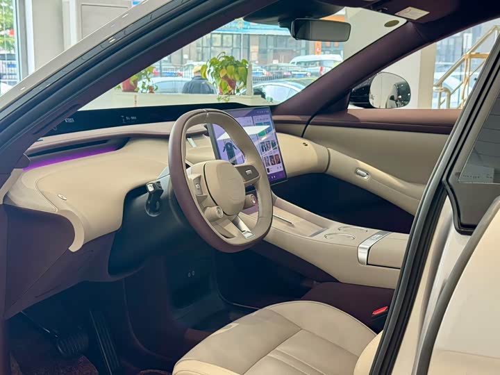 Фото 4 - Xiaomi YU7