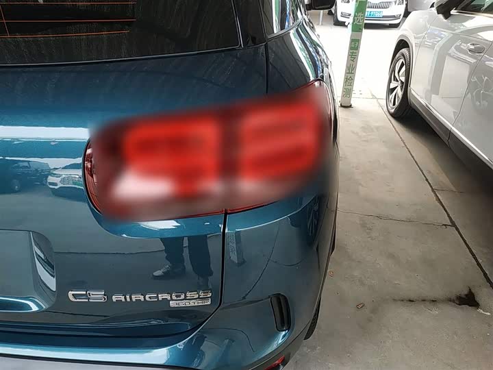 Фото 8 - Citroen C5 Aircross 2023