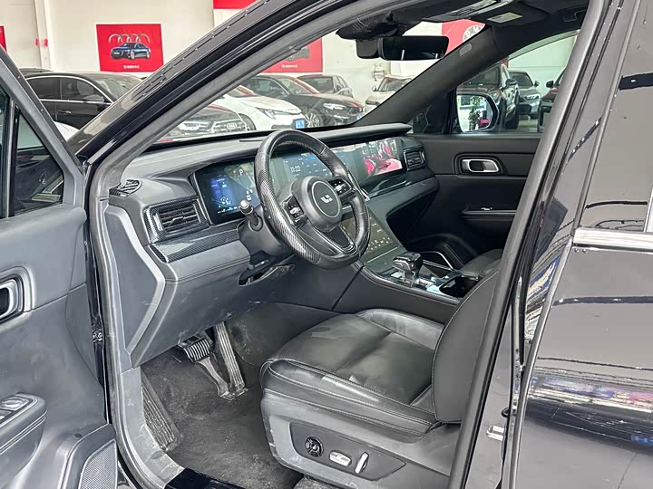 Фото 4 - LiXiang One